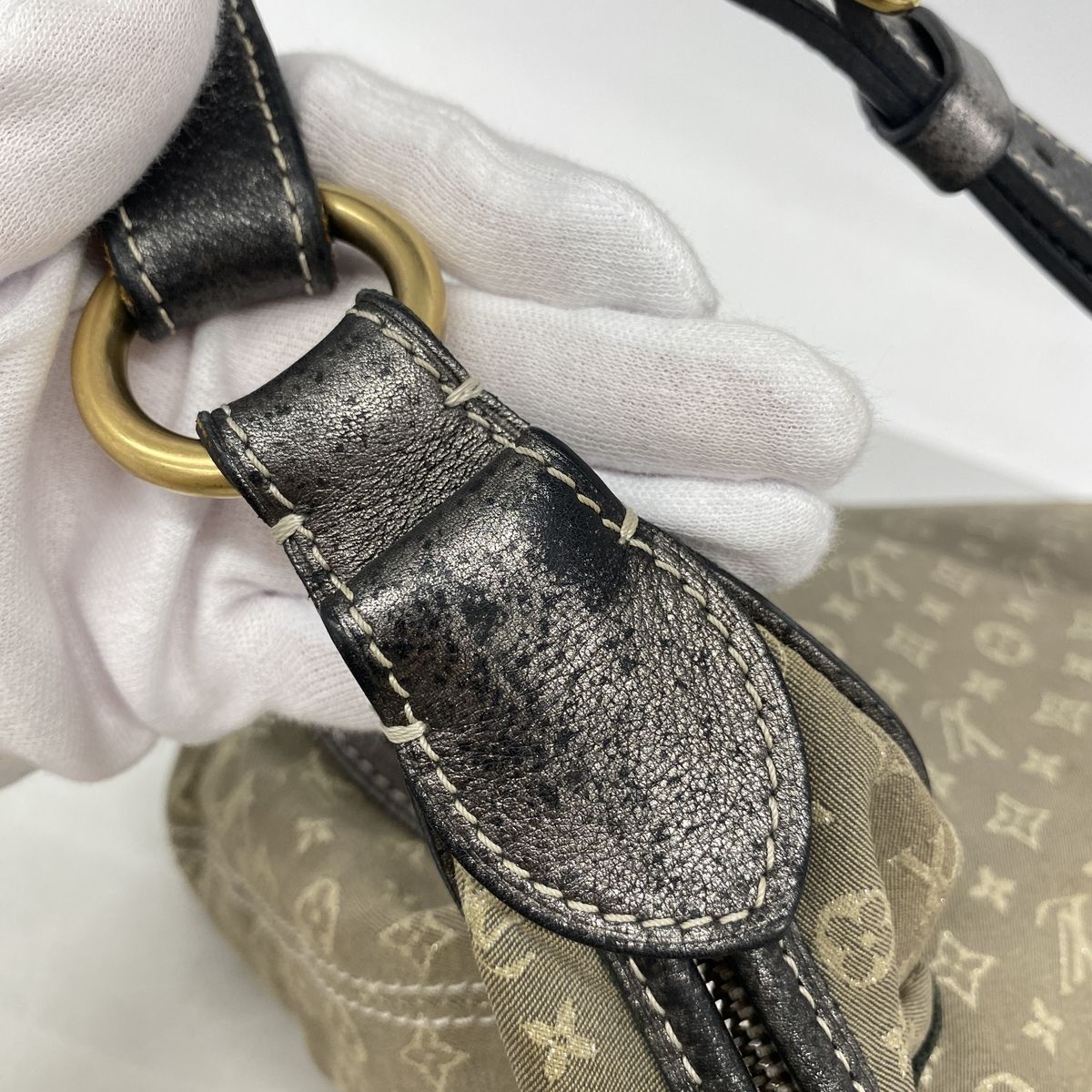 Louis Vuitton Shoulder Bag Monogram Mini Lin Manon MM Platine — view 8