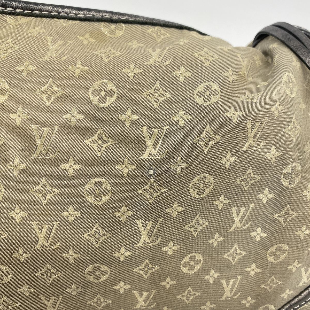 Louis Vuitton Shoulder Bag Monogram Mini Lin Manon MM Platine — view 7