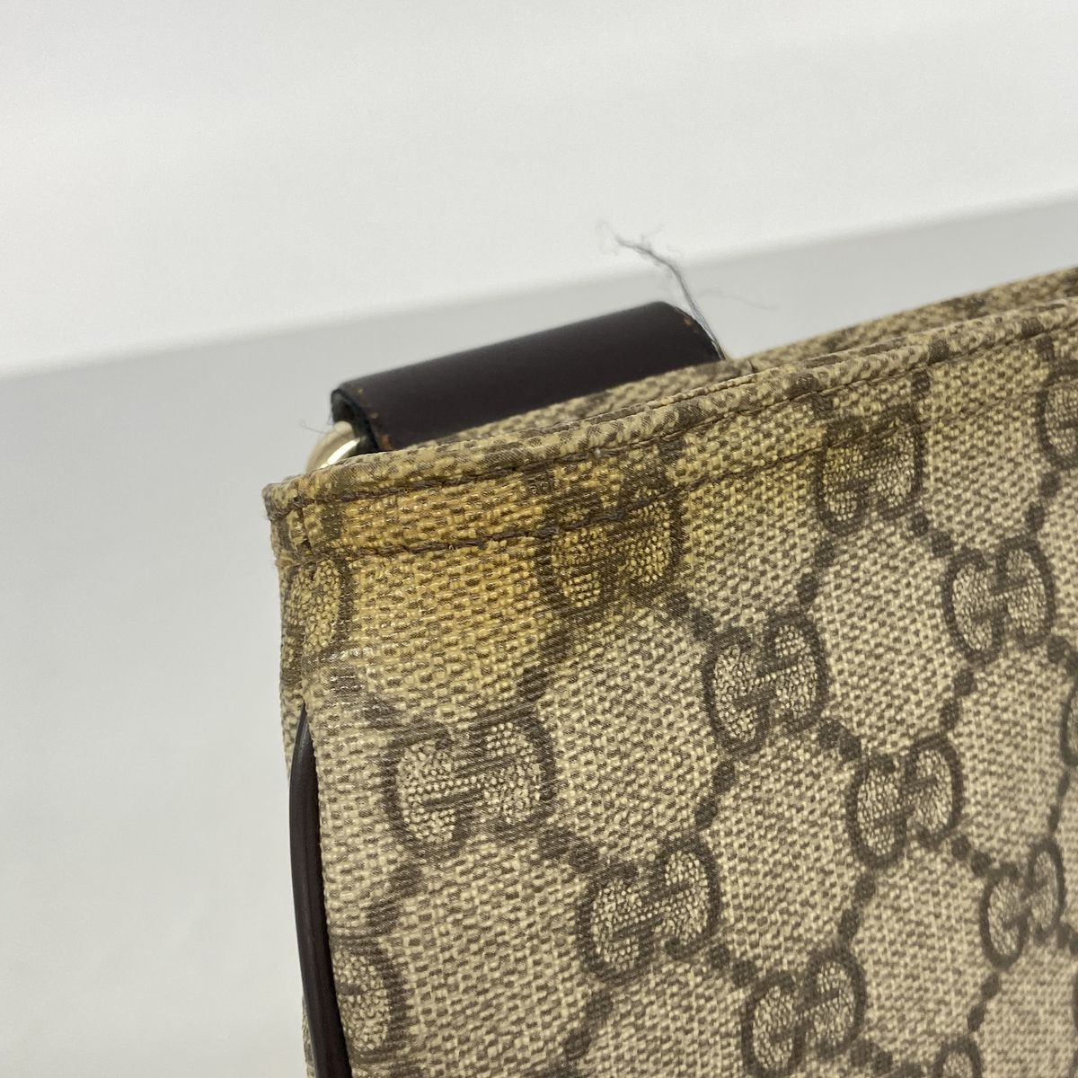 Gucci Shoulder Bag GG Supreme Brown Champagne Gold — view 7