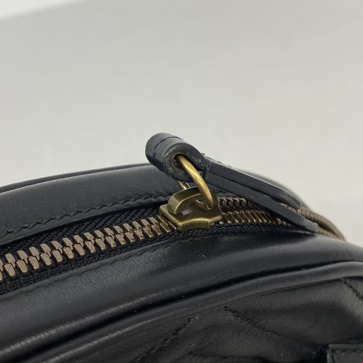 Gucci Waist Bag GG Marmont Leather Black Gold — view 6