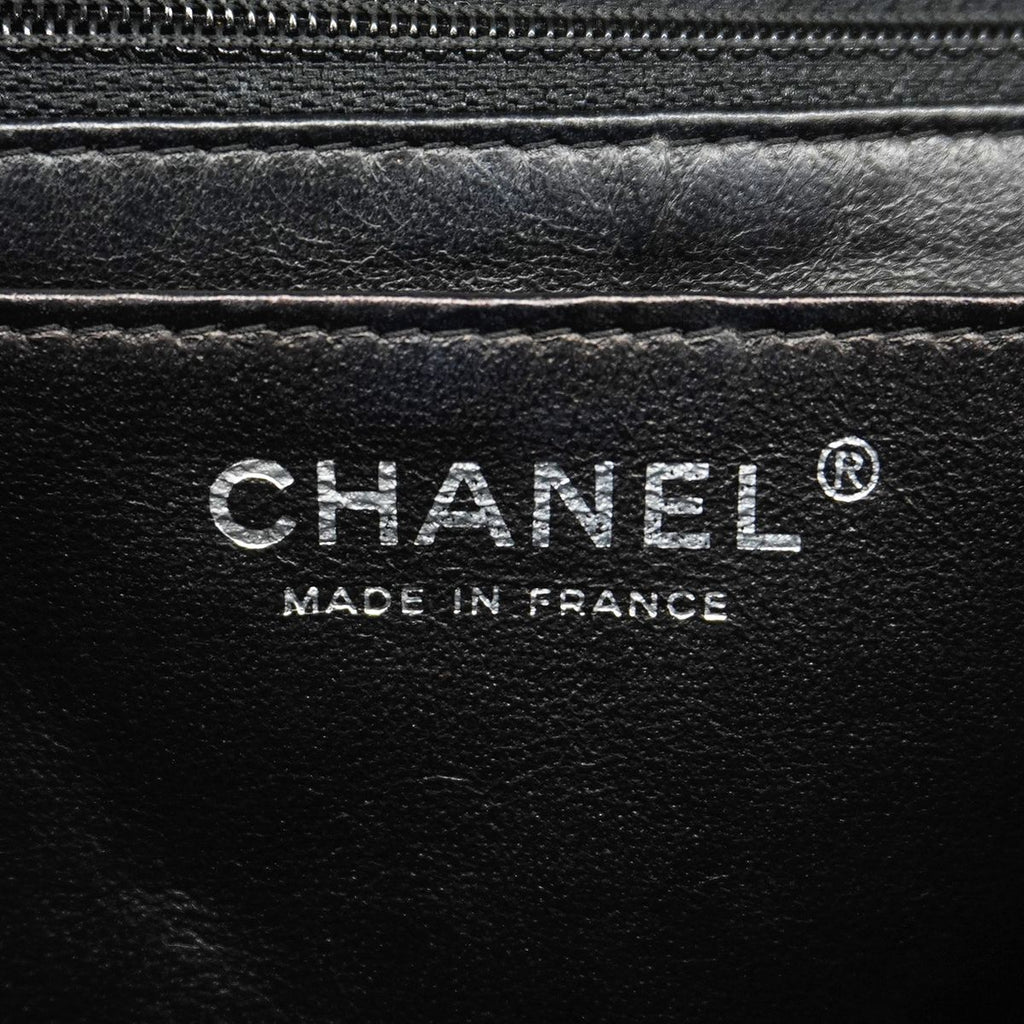Chanel Shoulder Bag Maxi Quilted Caviar Leather Black Silver — view 5