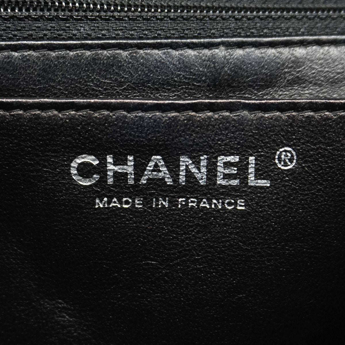 Chanel Shoulder Bag Maxi Quilted Caviar Leather Black Silver — view 5