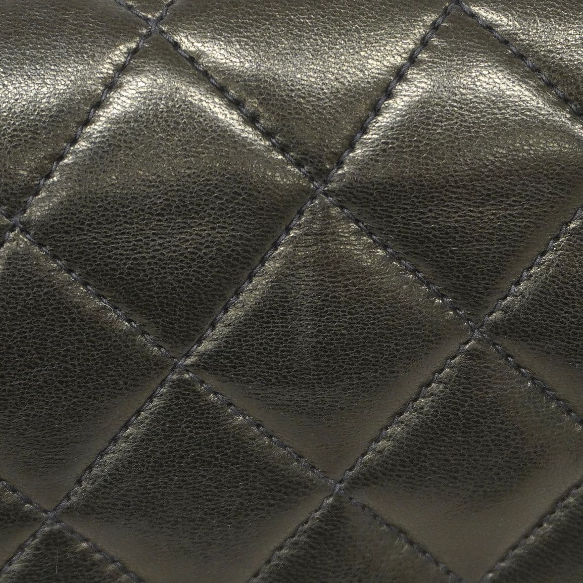 Chanel Shoulder Bag Quilted Lambskin Black Gold — view 7