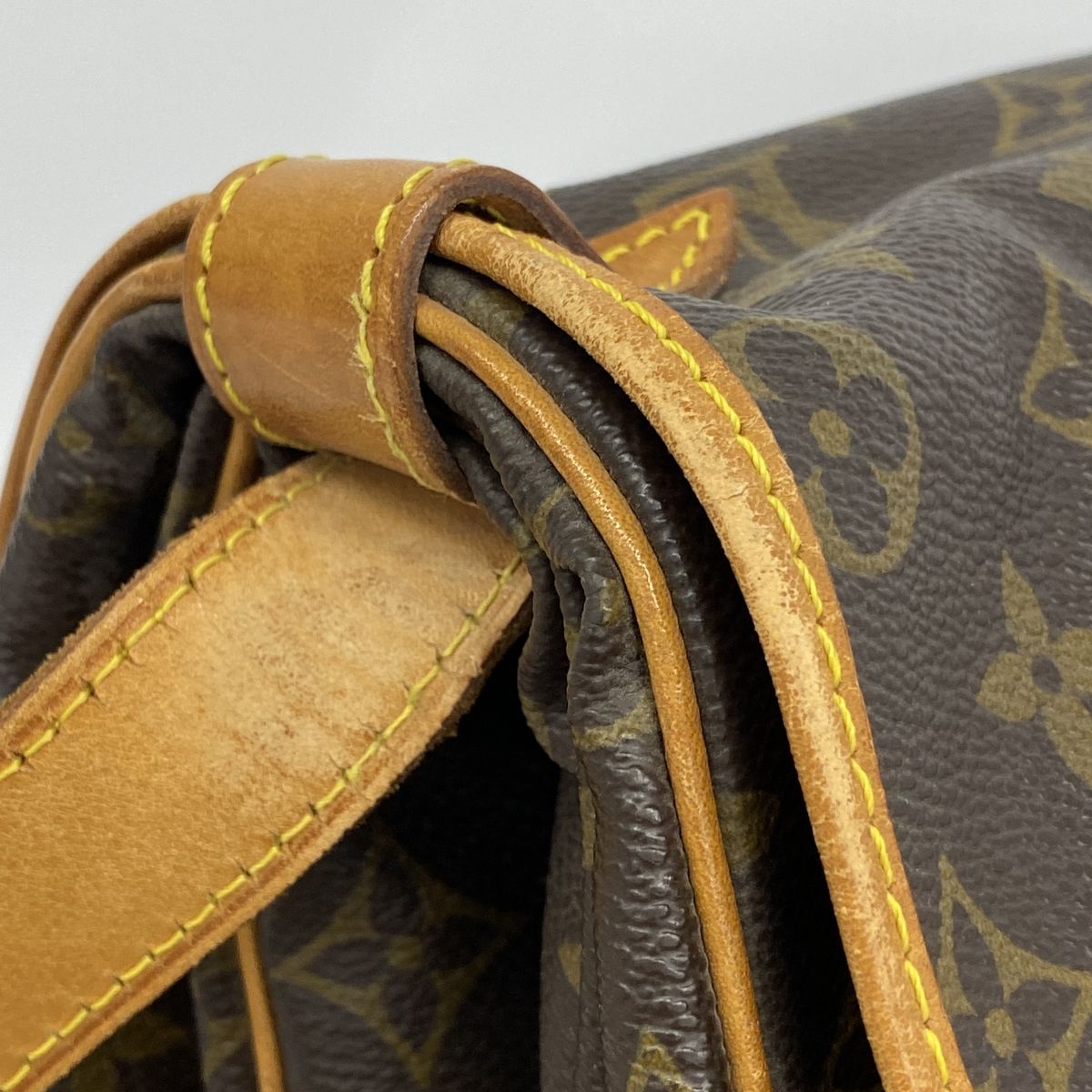 Louis Vuitton Shoulder Bag Monogram Saumur 35 Brown — view 7