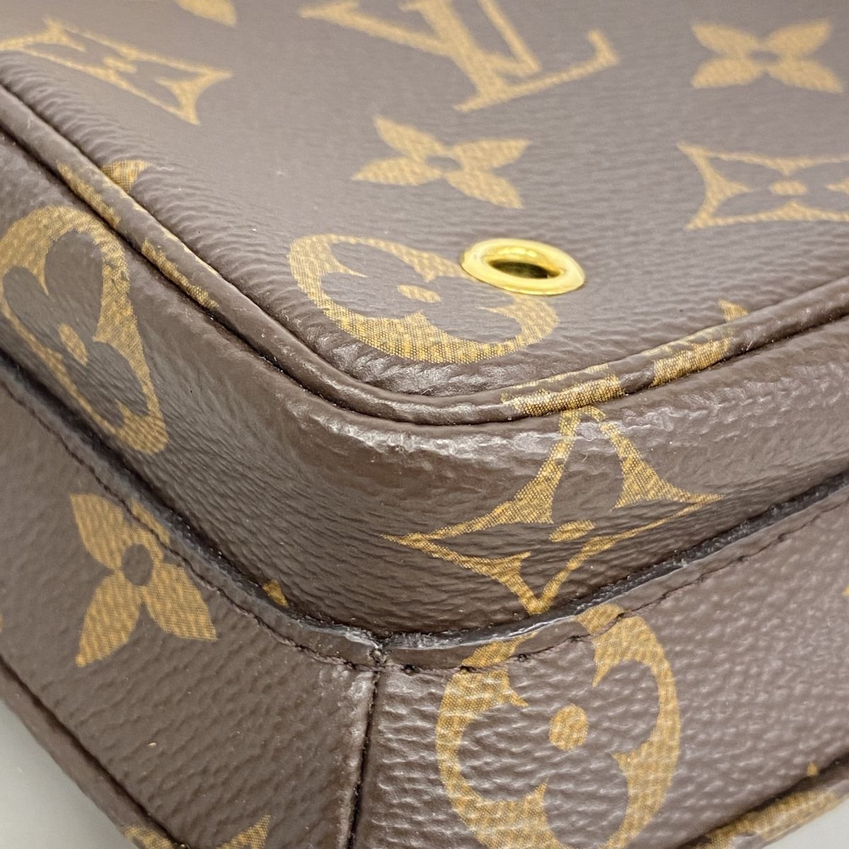 Louis Vuitton Shoulder Bag Monogram Utility Crossbody Brown — view 8