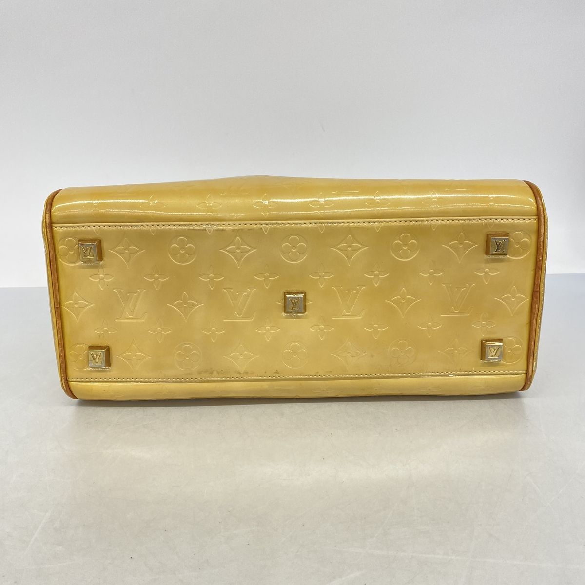 Louis Vuitton Handbag Vernis Tompkin Square Beige — view 3