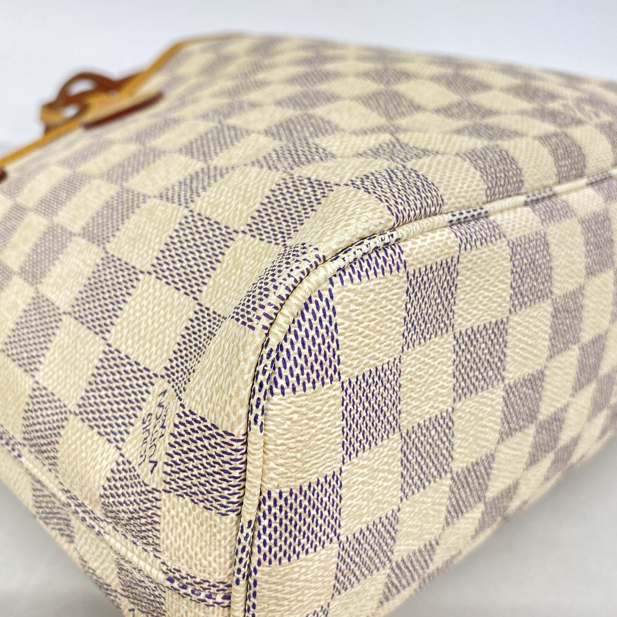 Louis Vuitton Tote Bag Damier Azur Neverfull PM White — view 8