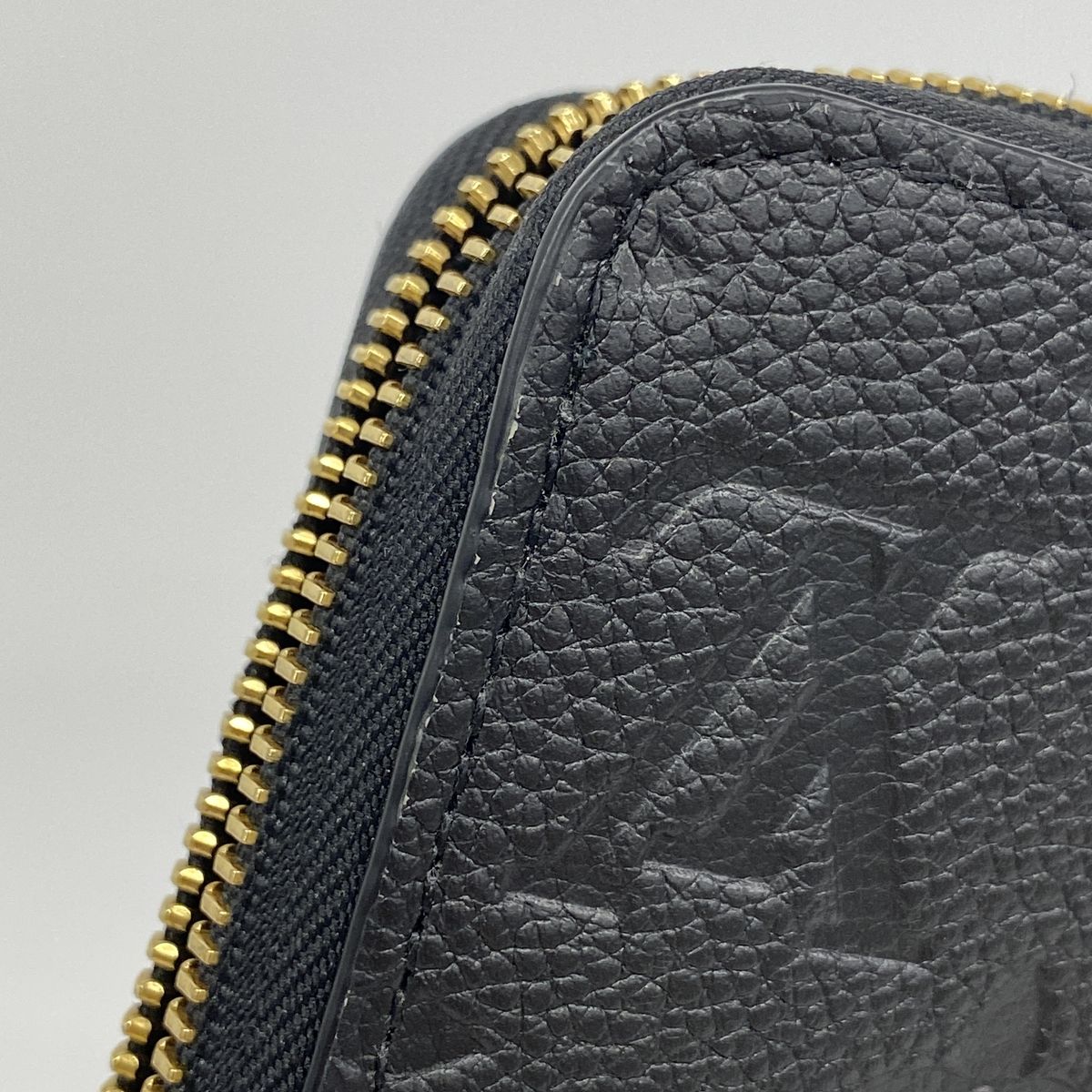 Louis Vuitton Wallet Monogram Empreinte Zippy Noir — view 5