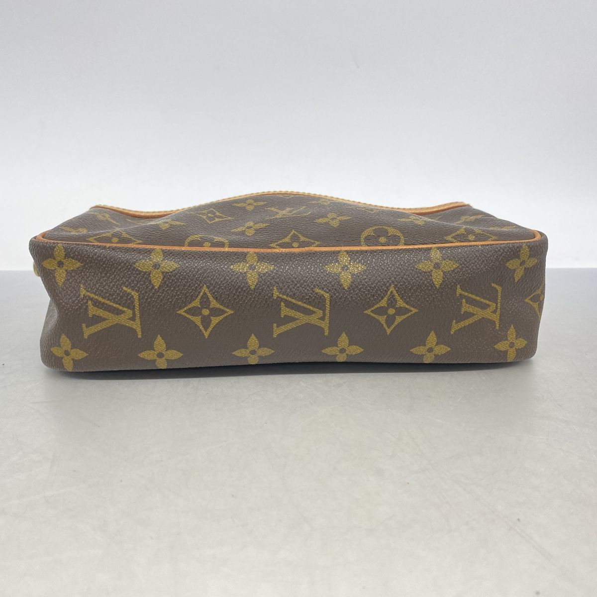 Louis Vuitton Clutch Monogram Compiegne 23 Brown — view 3