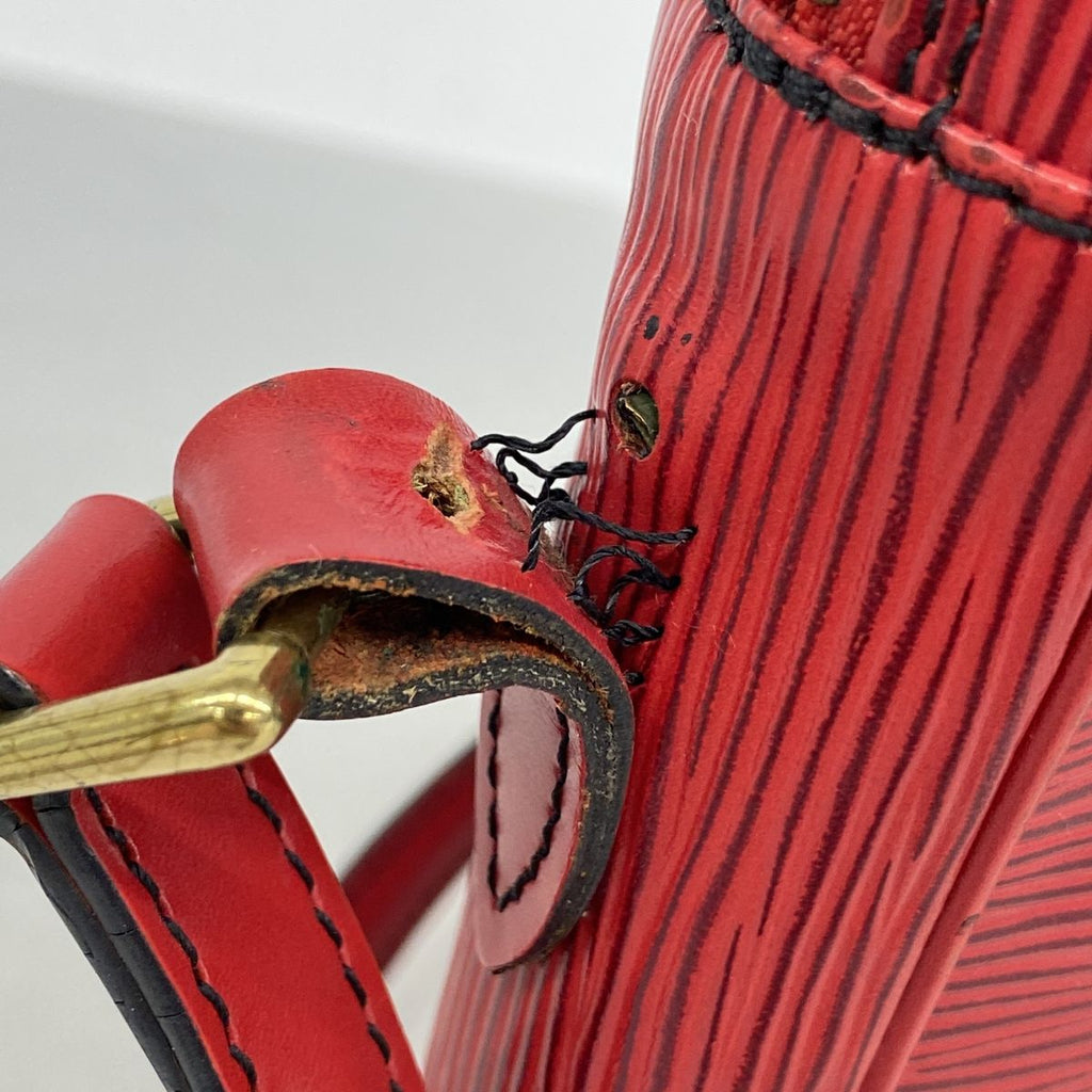 Louis Vuitton Shoulder Bag Epi Danube Castilian Red — view 6