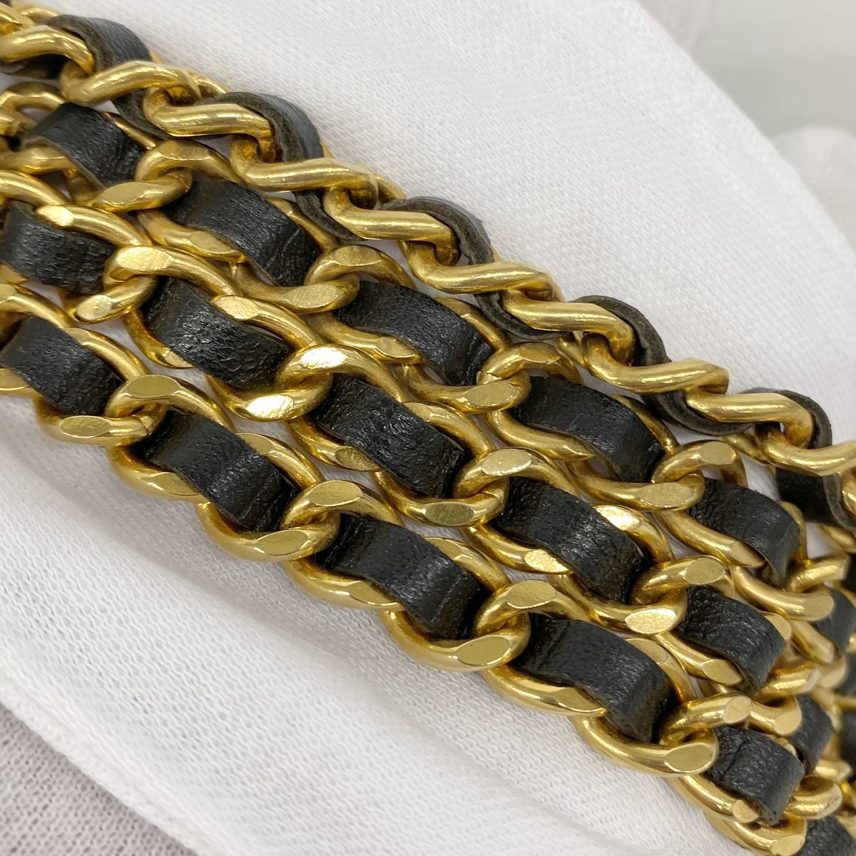 Chanel Belt Chain Black Gold — view 5