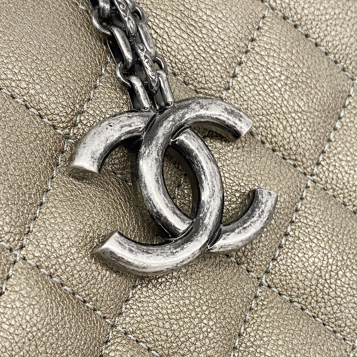 Chanel Shoulder Bag Quilted Leather Khaki Silver — view 8
