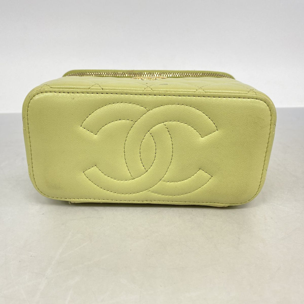 Chanel Shoulder Bag Quilted Lambskin Lime Green Gold — view 3
