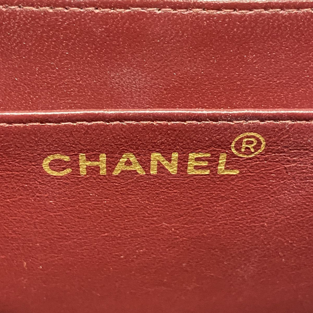 Chanel Shoulder Bag Maxi Quilted Lambskin Black Gold — view 5