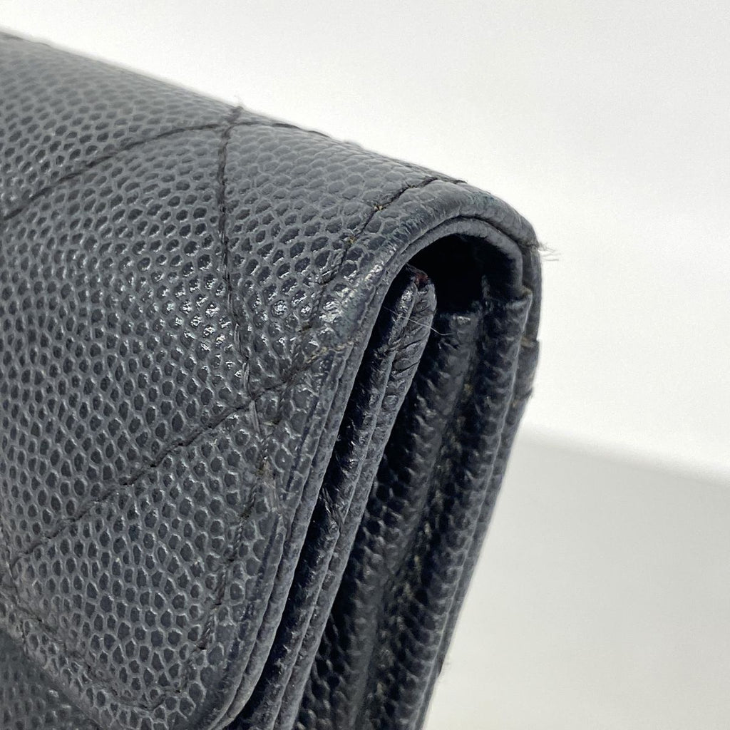 Chanel Card Case Quilted Caviar Leather Black Gold — view 6