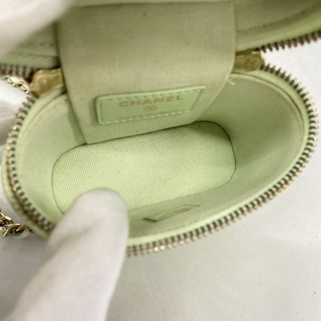 Chanel Shoulder Bag Quilted Caviar Leather Light Green Champagne Gold — view 4