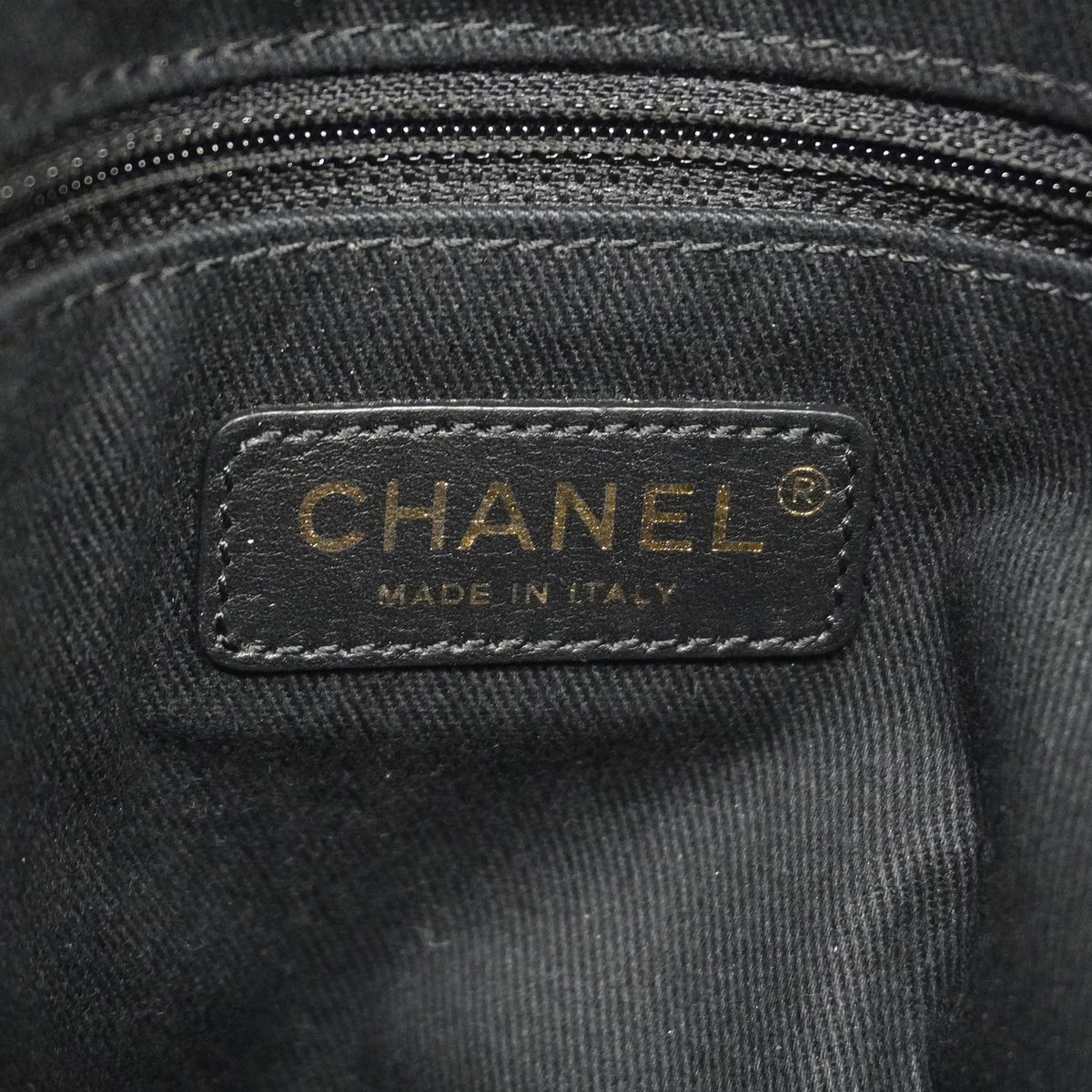 Chanel Chain Tote Bag Deauville Raffia Gray Champagne Gold — view 5