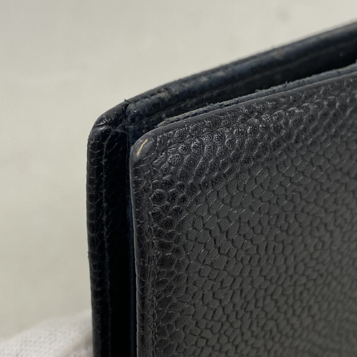 Chanel Wallet Caviar Leather Black Gold — view 6