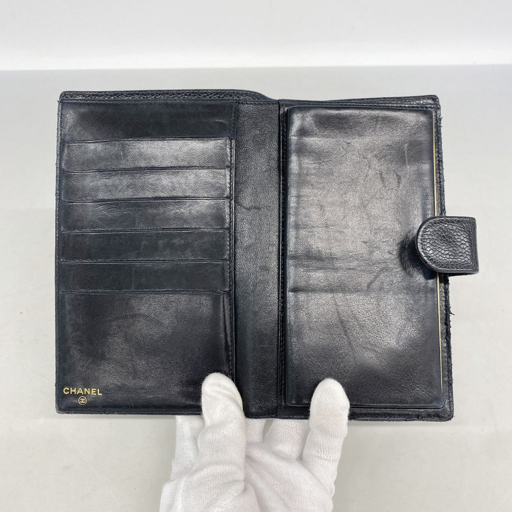 Chanel Wallet Caviar Leather Black Gold — view 3
