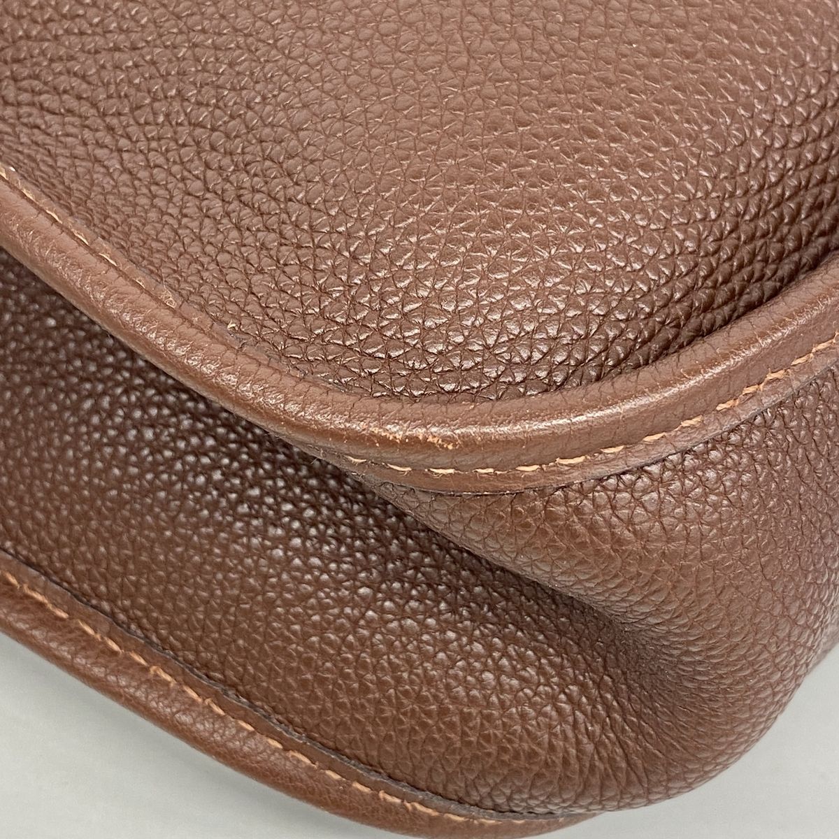Hermes Shoulder Bag Evelyne Taurillon Clemence Sienne Gold — view 6