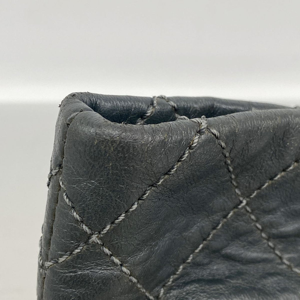 Chanel Tote Bag 2.55 Quilted Leather Dark Green Silver — view 7