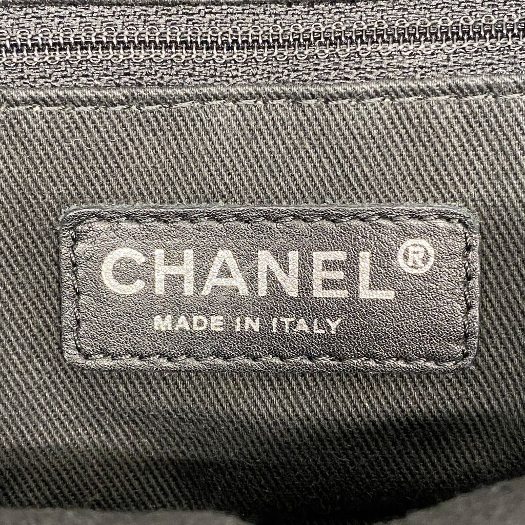 Chanel Tote Bag 2.55 Quilted Leather Dark Green Silver — view 5