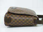 Louis Vuitton LV Brooklyn MM Damier Ebene Shoulder Bag Pochette Brown — view 4