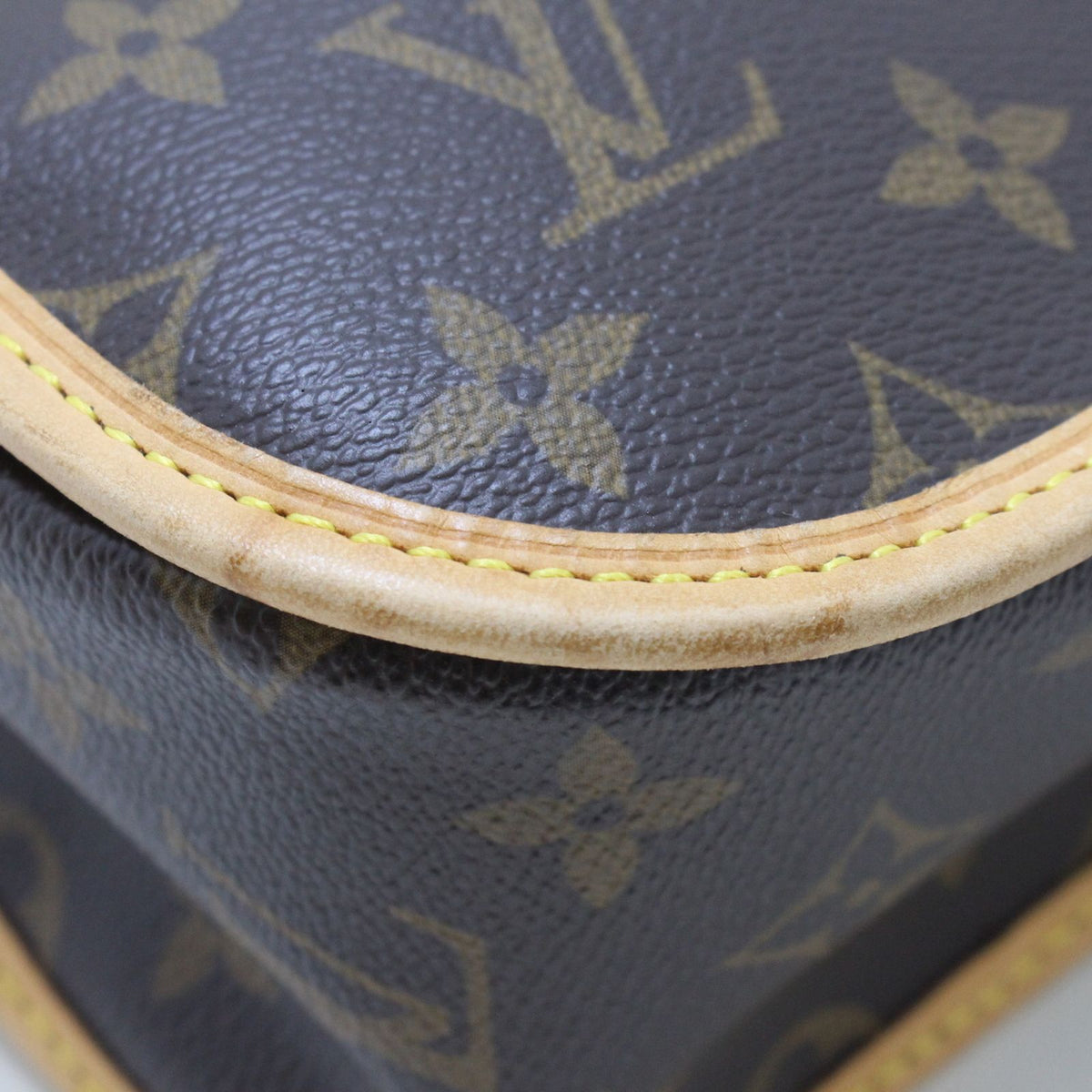 Louis Vuitton Messenger Bosphore PM Shoulder Bag Monogram Canvas Brown Gold — view 5