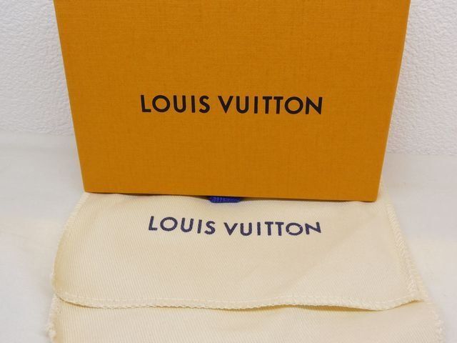 Louis Vuitton Key Case Multicles 4 Monogram Key Holder — view 4