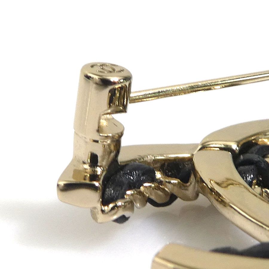 Chanel Brooch CC Logo — view 6