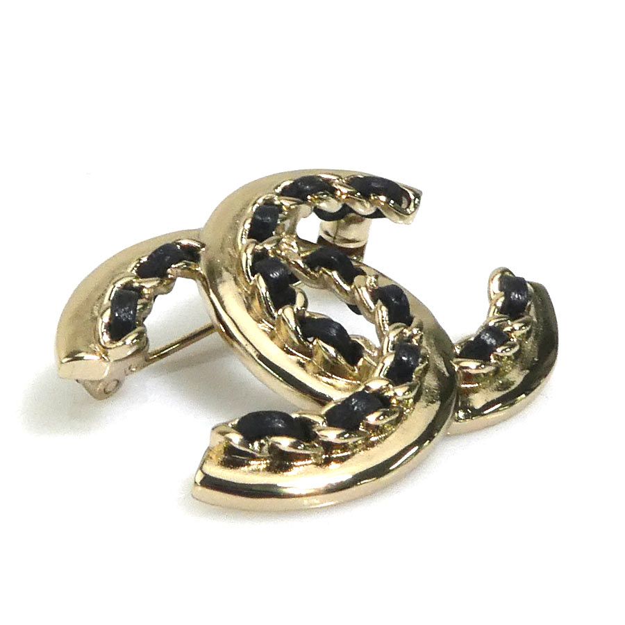 Chanel Brooch CC Logo — view 2
