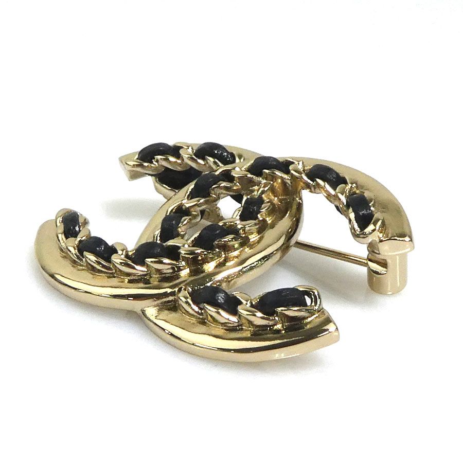 Chanel Brooch CC Logo — view 3