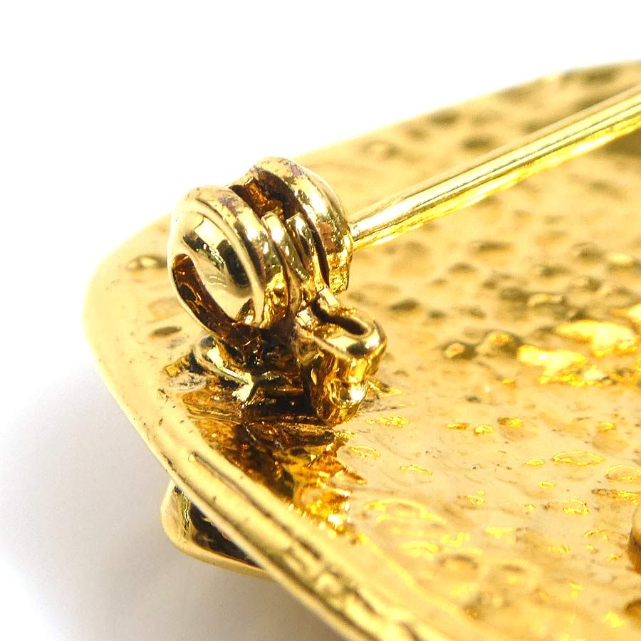 Chanel Brooch CC Logo — view 6
