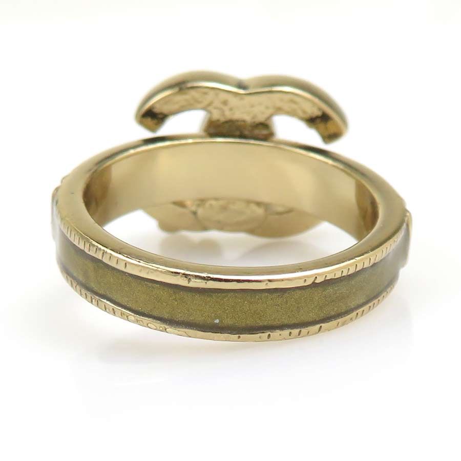 Chanel Ring CC Logo Camellia — view 3