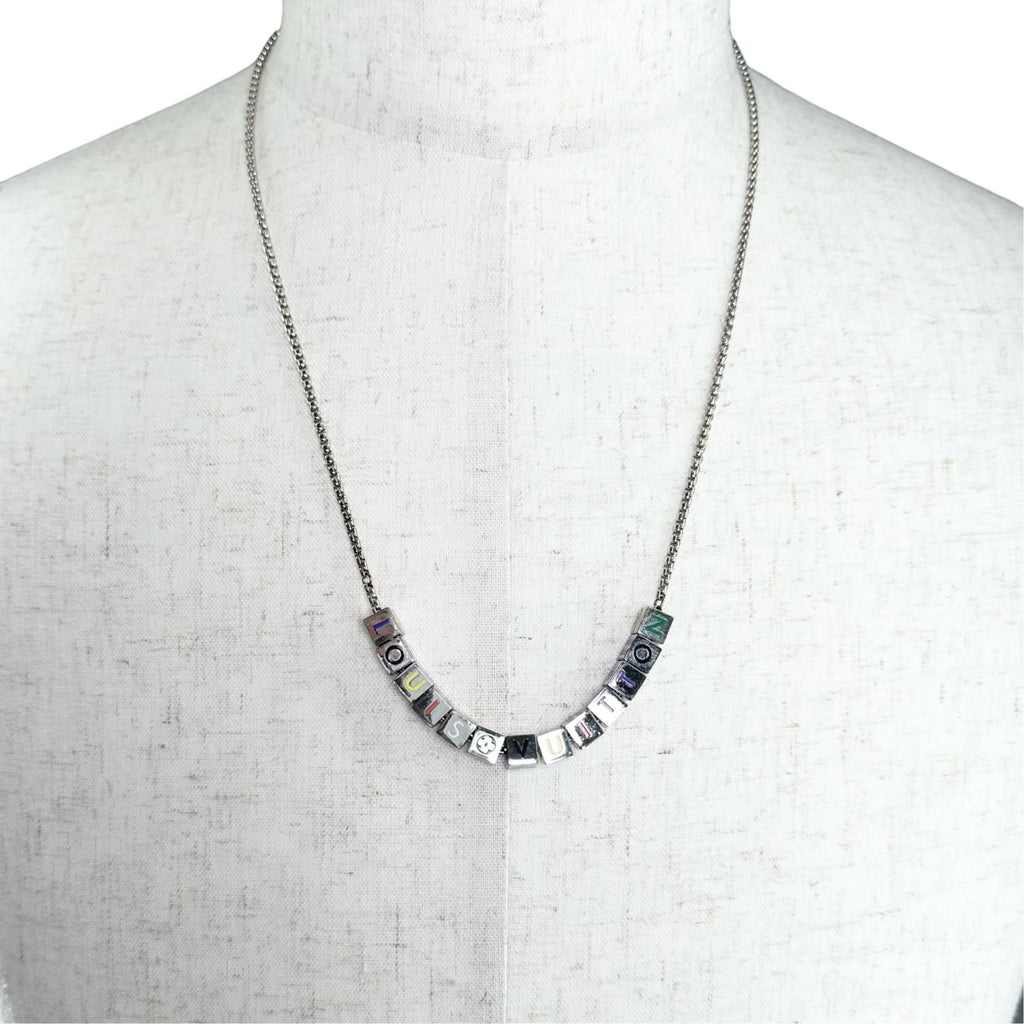 Louis Vuitton Collier LV Playit Metal Silver Necklace — view 3
