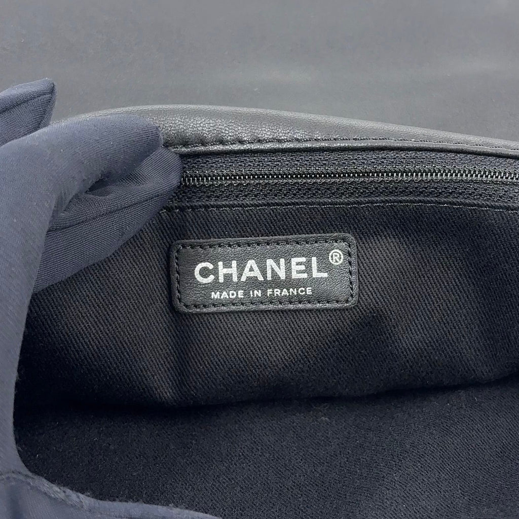 Chanel Diamond Stitch Lambskin Black Chain Shoulder Bag Silver — view 4
