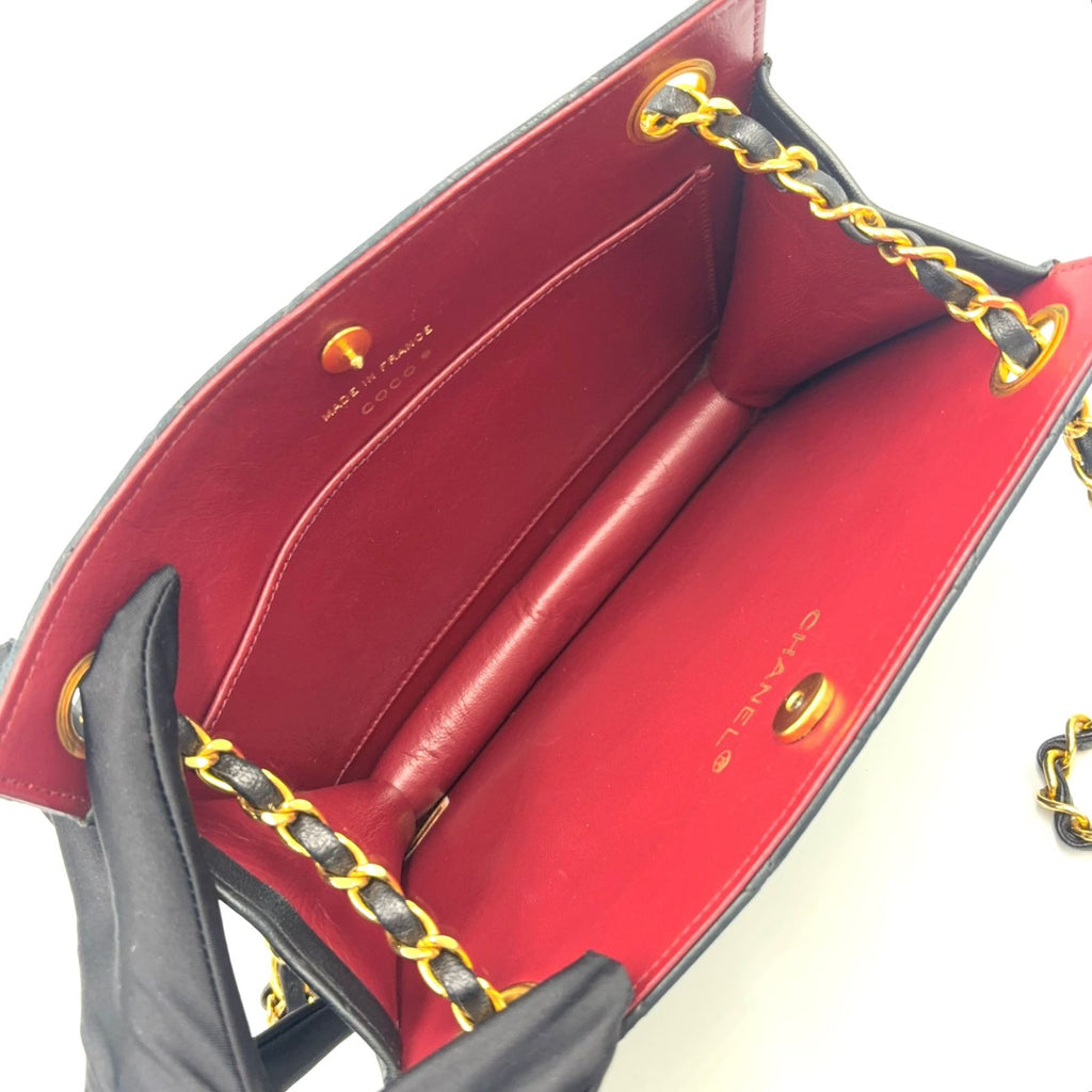 Chanel Quilted CC Logo Tote Lambskin Black Bordeaux Shoulder Bag Gold — view 3