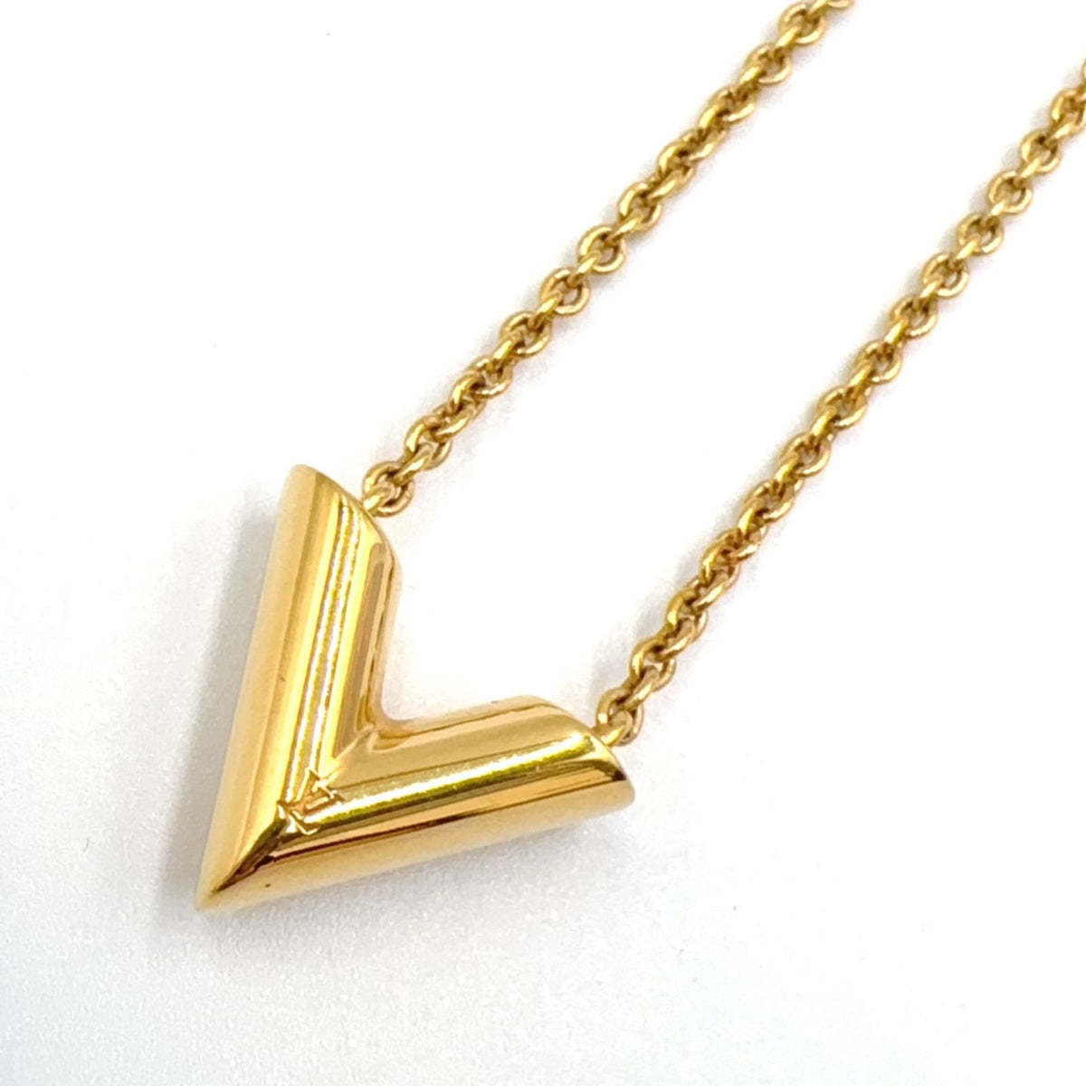 Louis Vuitton Essential V Metal Gold Necklace