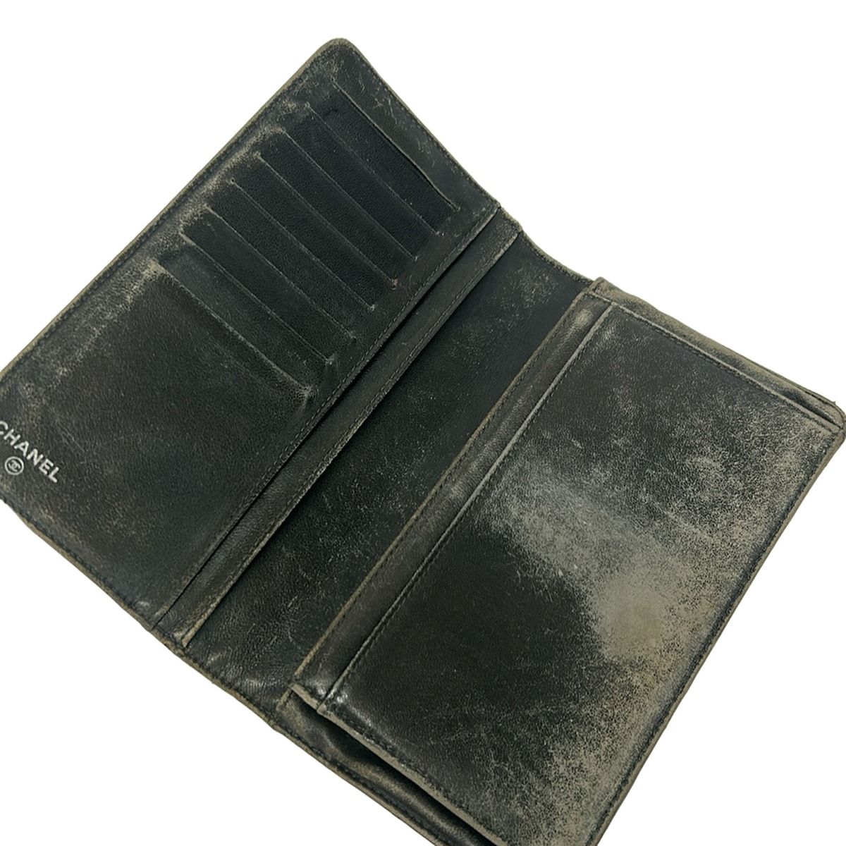 Chanel Wallet Quilted Khaki Silver Leather — view 3