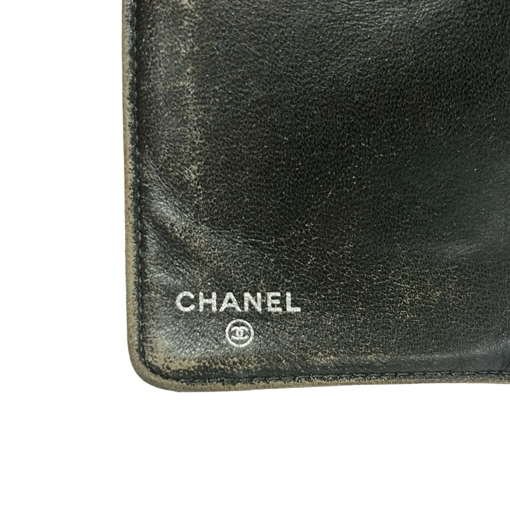 Chanel Wallet Quilted Khaki Silver Leather — view 5