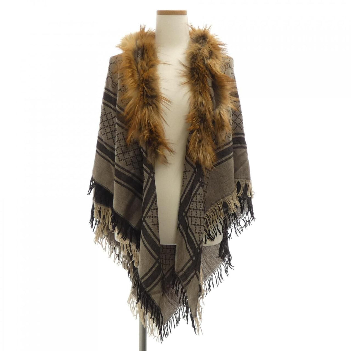 Gucci Stole Scarf Beige