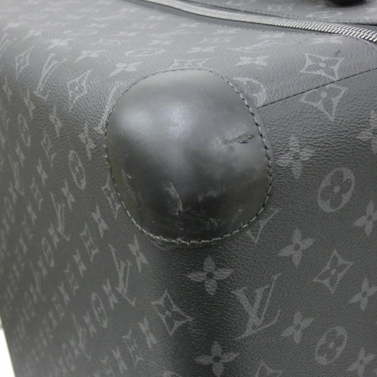 Louis Vuitton Monogram Eclipse Horizon Travel Bag — view 7