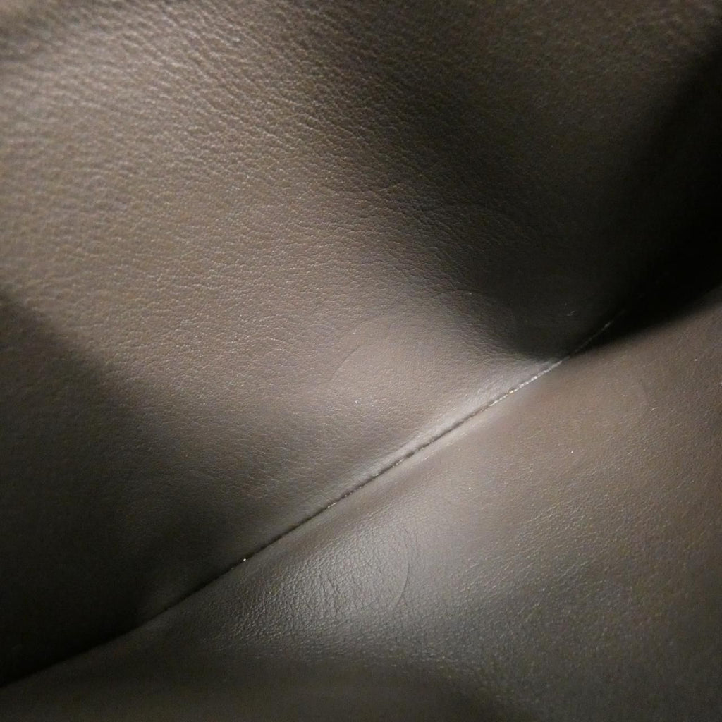 Louis Vuitton Taurillon Portefeuille Comet Wallet — view 8