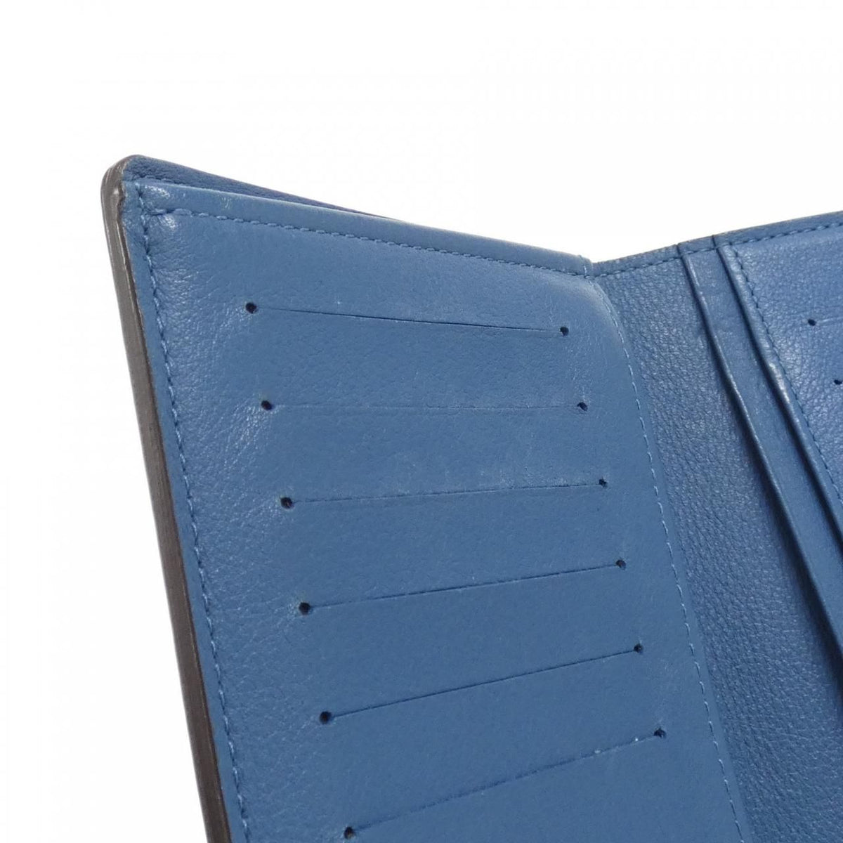 Louis Vuitton Taurillon Portefeuille Brazza Wallet — view 7