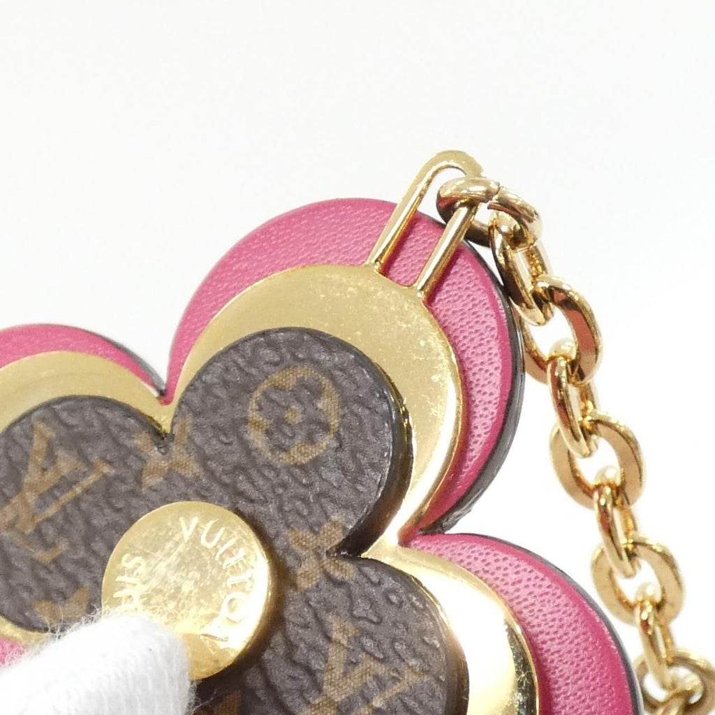 Louis Vuitton Monogram Key Holder Blooming Flower Key Ring — view 3