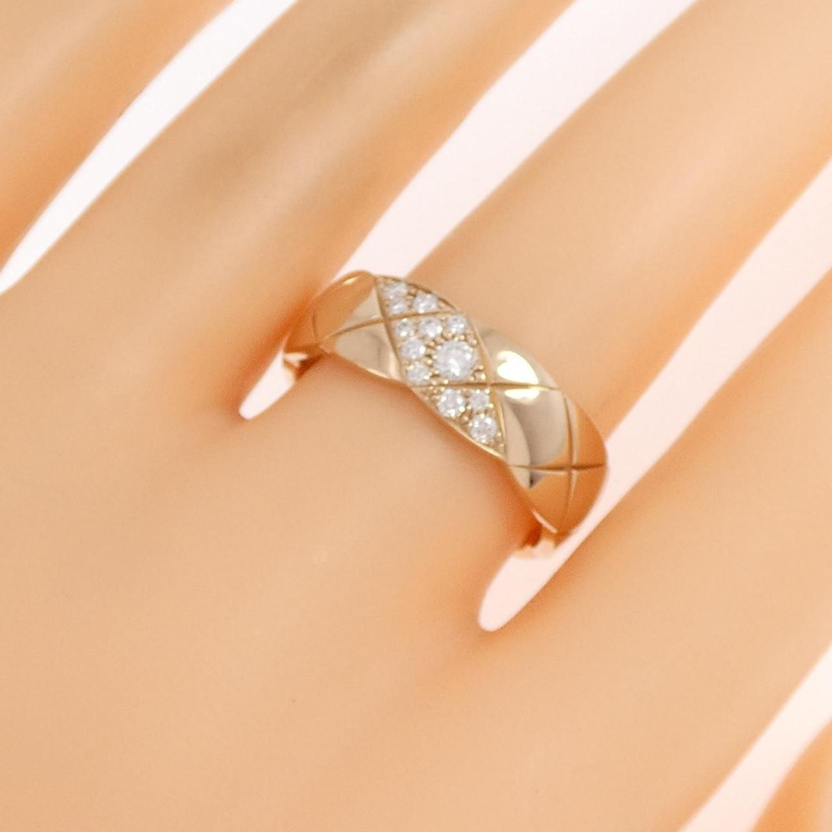 Chanel Coco Crush Medium Ring — view 5