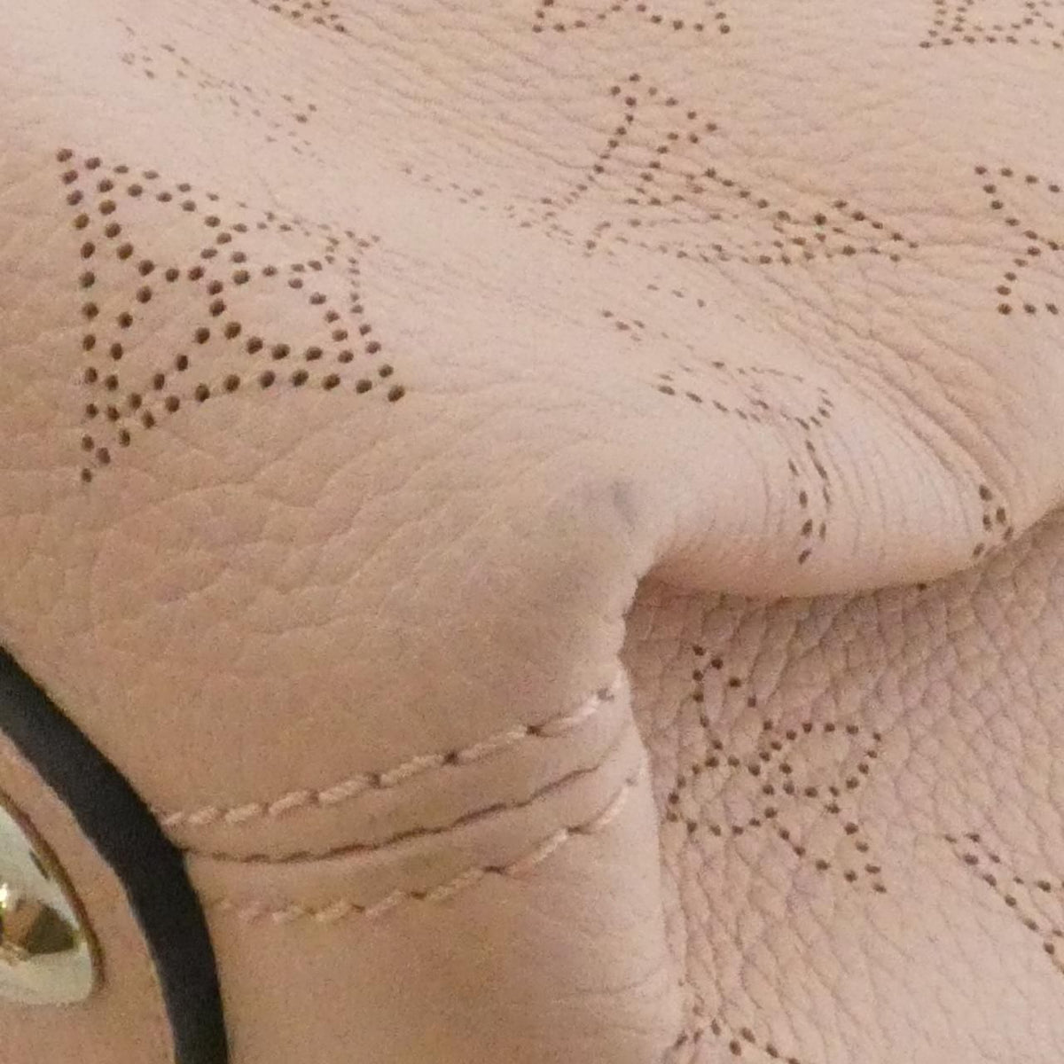 Louis Vuitton Mahina Babylon Chain BB Bag — view 2