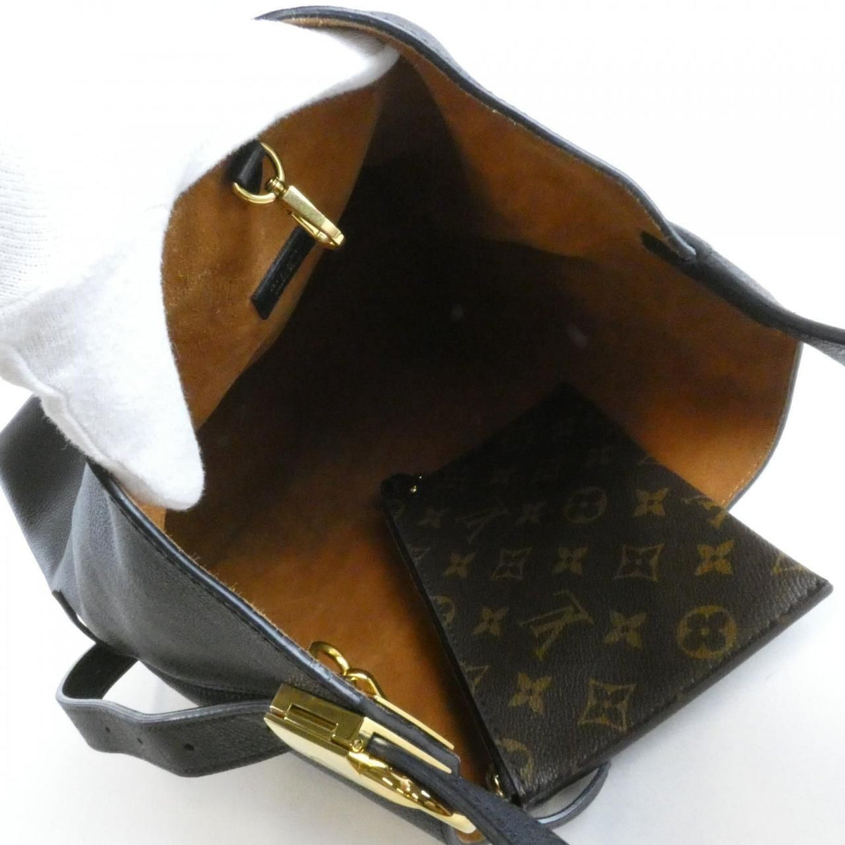 Louis Vuitton Lowkey Hobo MM Shoulder Bag — view 8