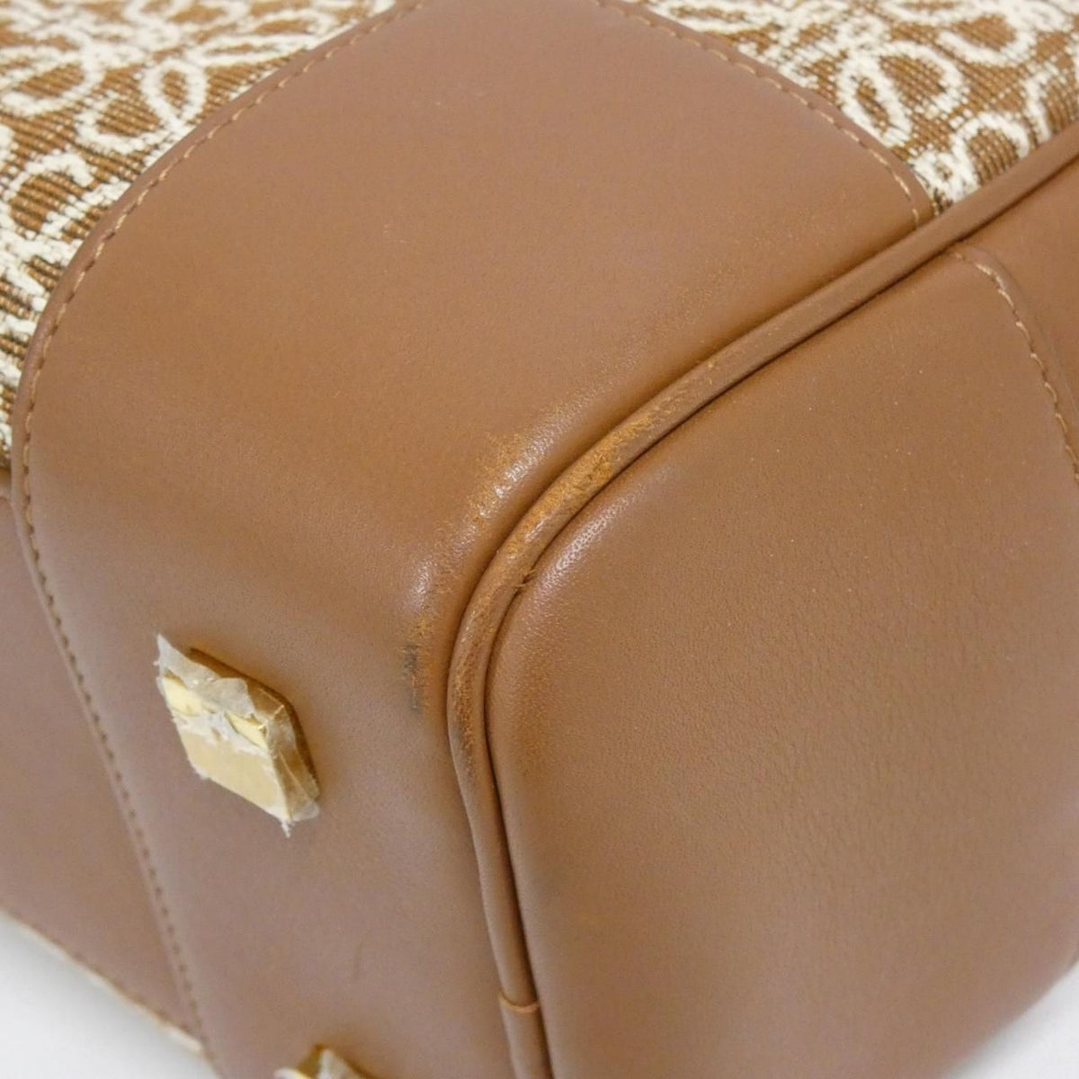 Loewe Amazona Bag Handbag Tan — view 3