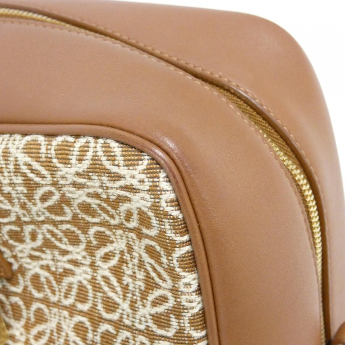 Loewe Amazona Bag Handbag Tan — view 5